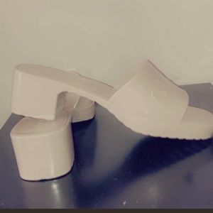 Gucci Slides 40=10 euro size.